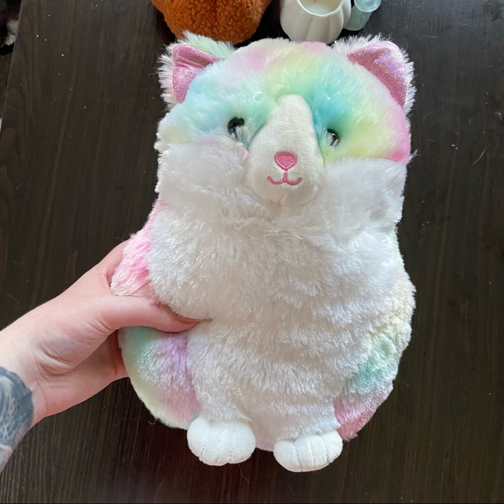 Rainbow cat plushie (free with bundle)